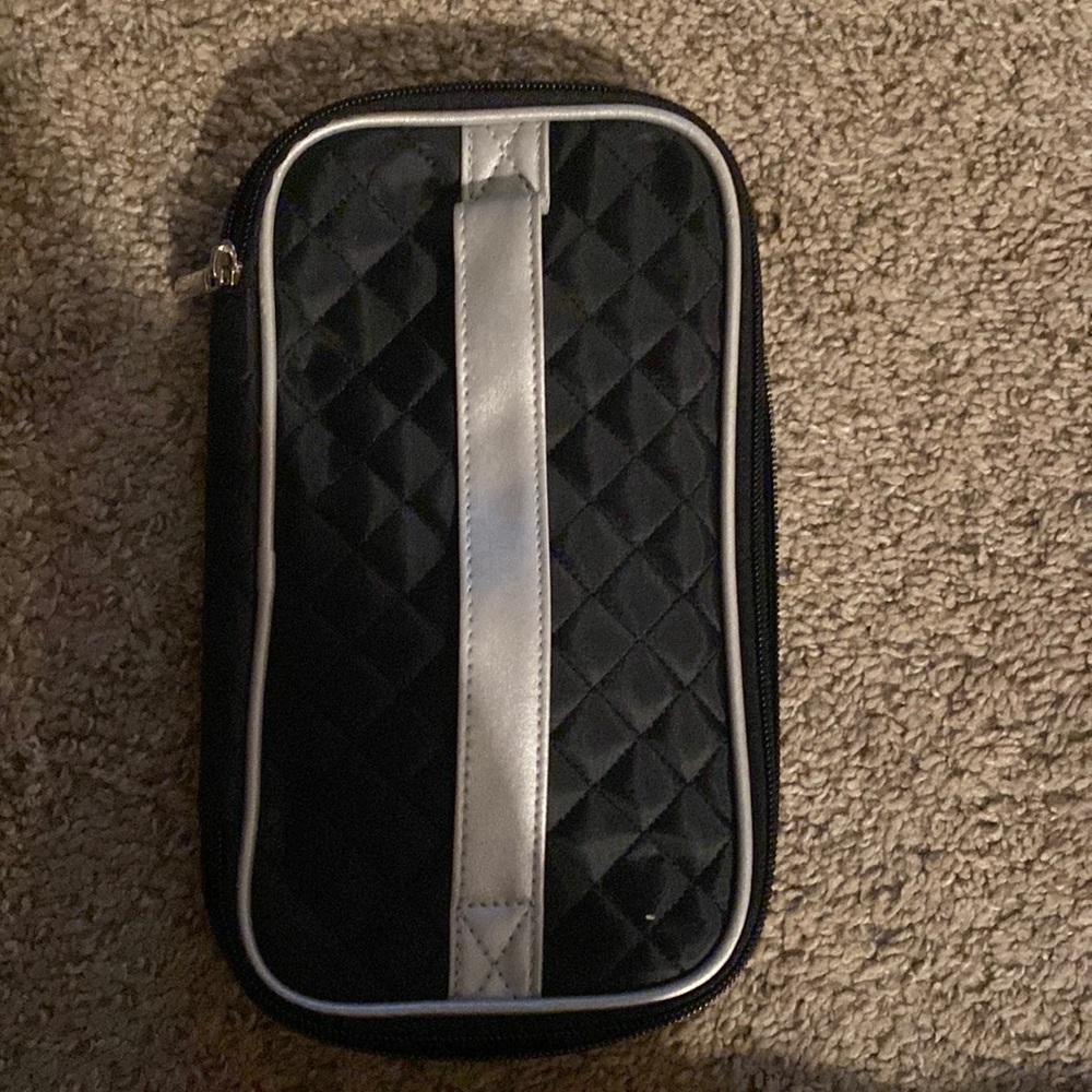 Travel makeup brush bag